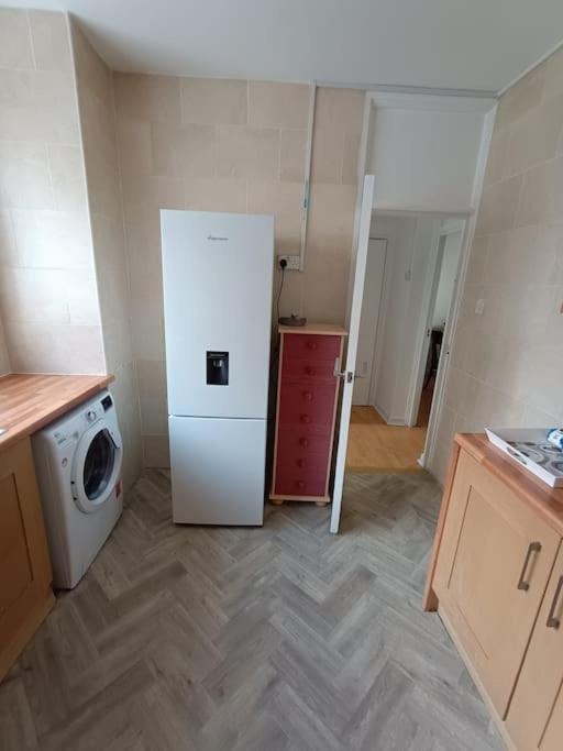 Апартаменты Spacious 3 Bed Flat Opp Springfield Park, Hackney. Лондон