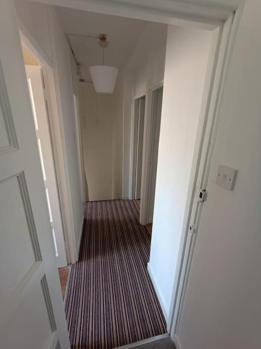 Апартаменты Spacious 3 Bed Flat Opp Springfield Park, Hackney. Лондон